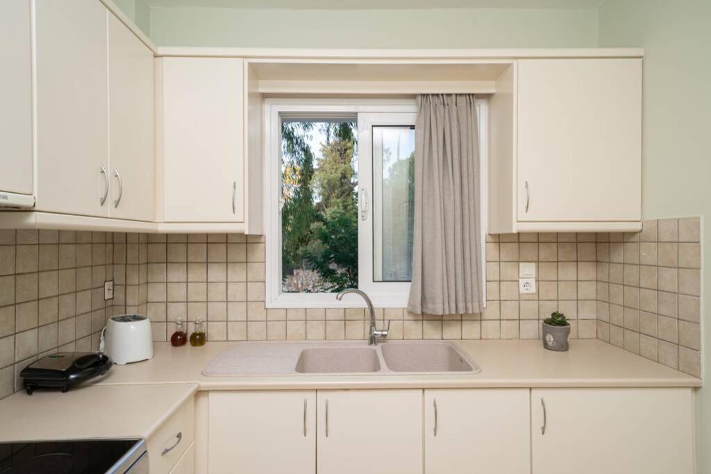 Central & Elegant Suite With Private Garden Argostoli  Zewnętrze zdjęcie