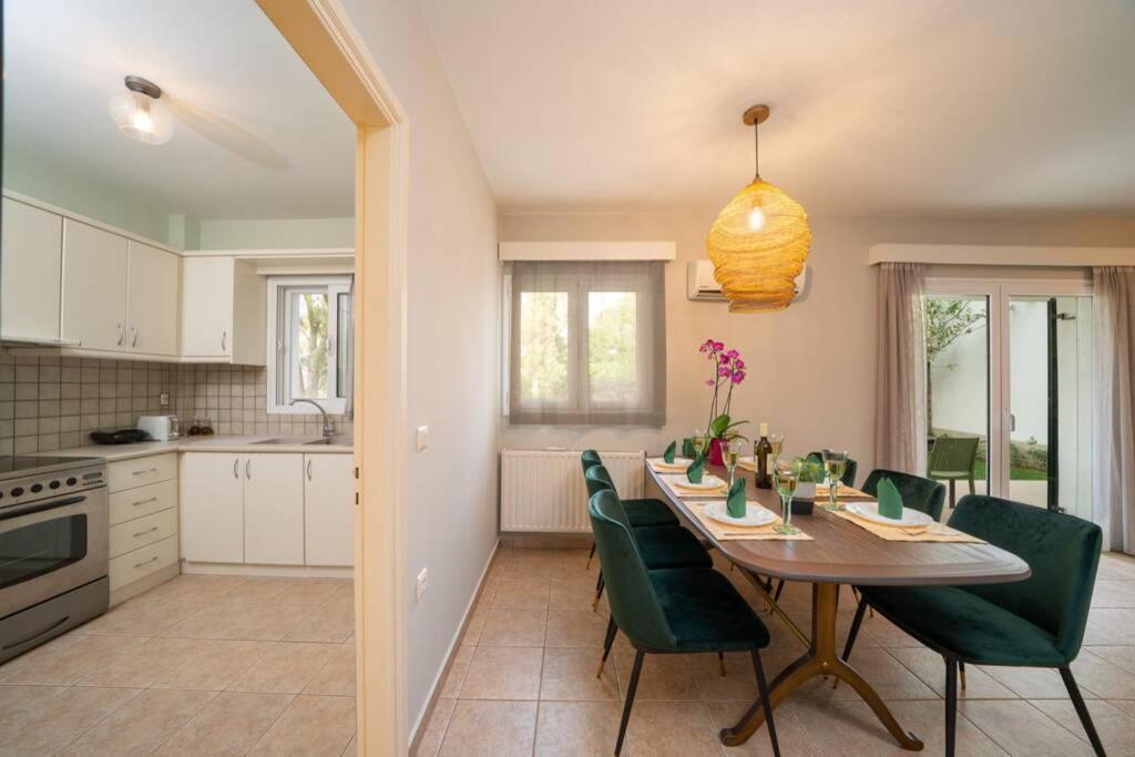 Central & Elegant Suite With Private Garden Argostoli  Zewnętrze zdjęcie