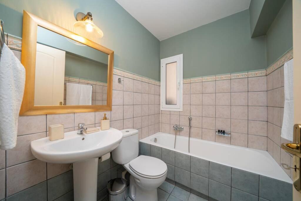 Central & Elegant Suite With Private Garden Argostoli  Zewnętrze zdjęcie